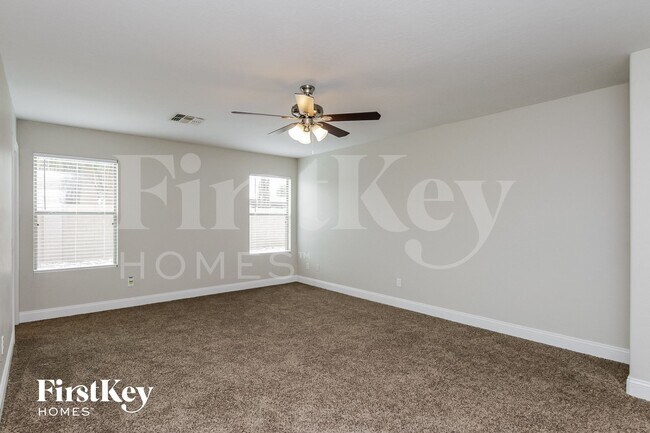 Building Photo - 2863 W San Carlos Ln