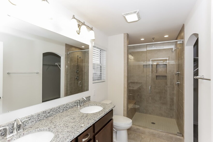 Building Photo - 1007 Brooksland Pl