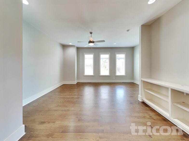 Building Photo - 1216 Hillwood Private Cove