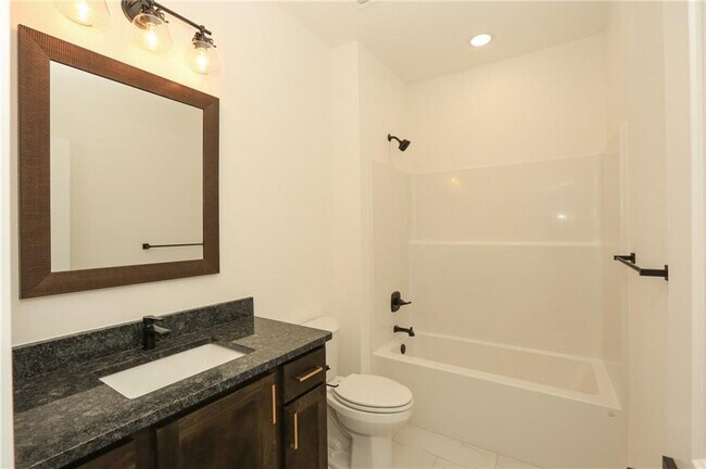 Building Photo - 12 Celtic Dr