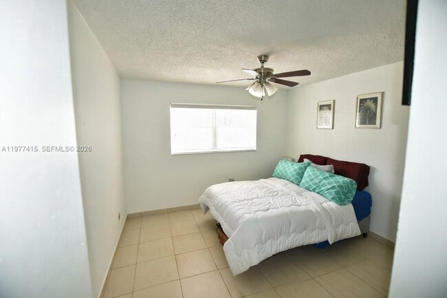 Building Photo - 1484 NW 15th Ave