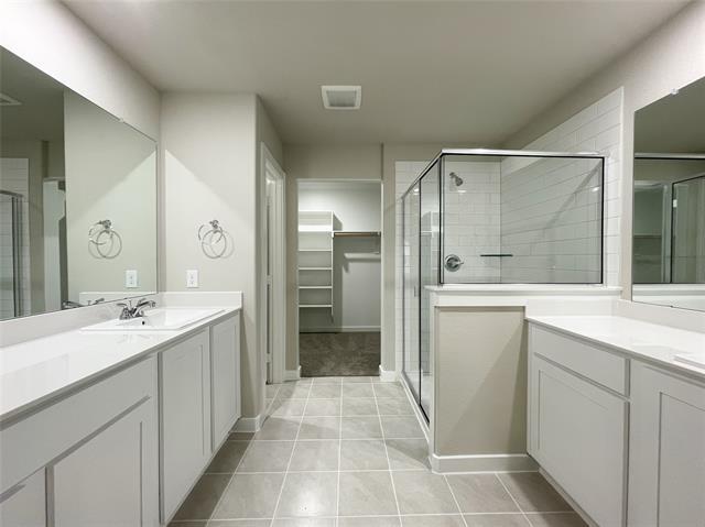 Building Photo - 521 Whispering Winds Trl