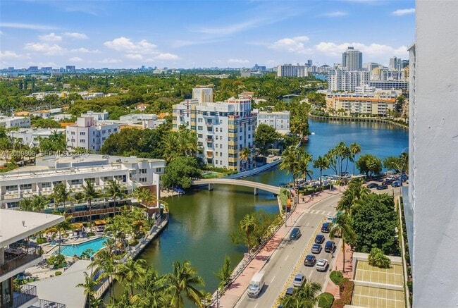 Building Photo - 2301 Collins Ave
