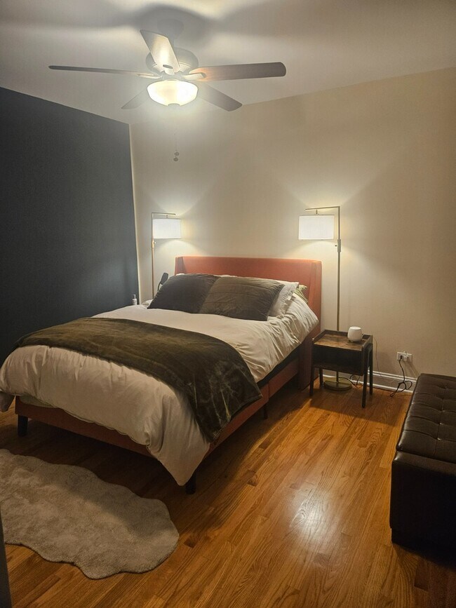 Building Photo - 1258 W Winona St