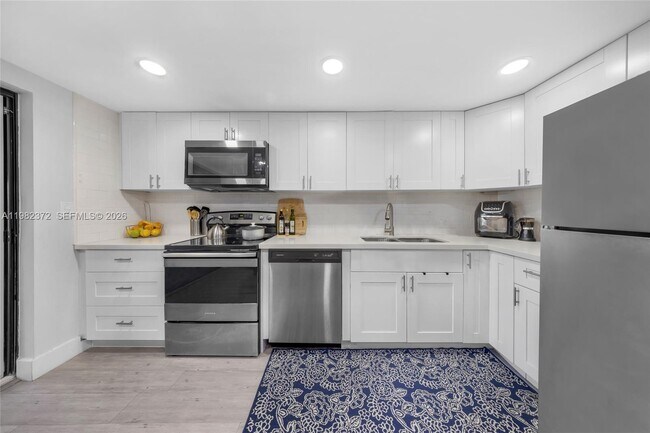 Building Photo - 6637 NW 181st Ln