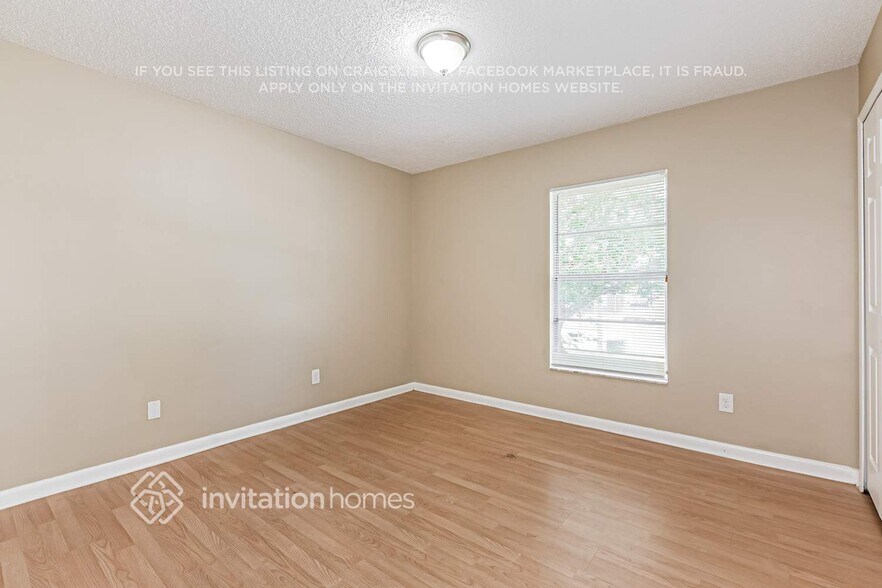 Building Photo - 808 Black Knight Dr