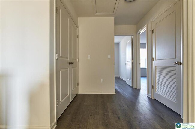 Building Photo - 6653 Stein Way