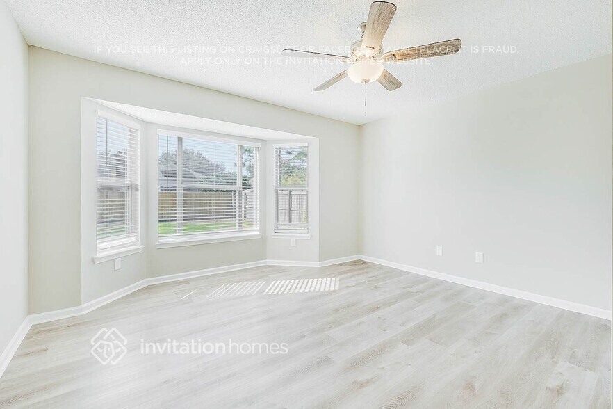 Building Photo - 601 Thornberry Rd