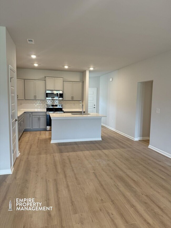 Building Photo - Available For Immediate Move-In!