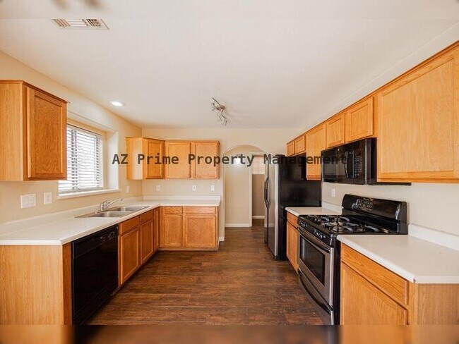 Building Photo - 12859 W Cambridge Ave