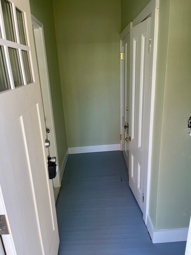 Unit2 Back Entrance Hallway - 101 Walnut St