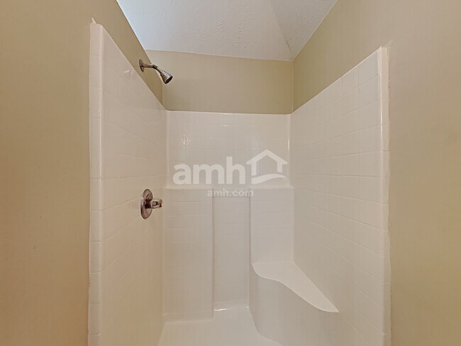 Building Photo - 2800 Rader Ridge Ct