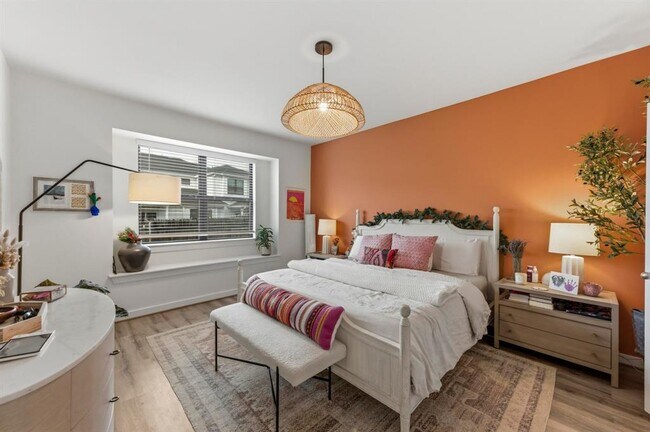 Building Photo - 159 Threshing Rd