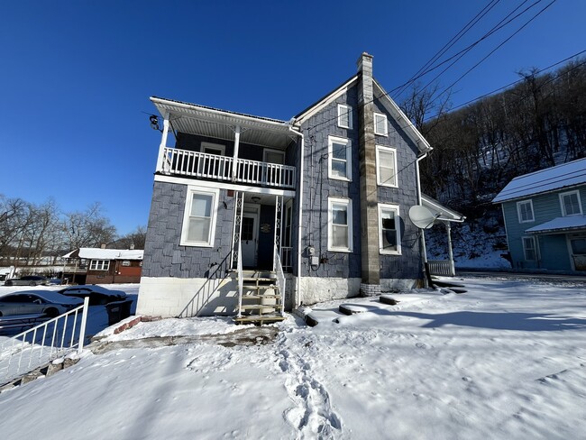 Building Photo - Herndon Blue House