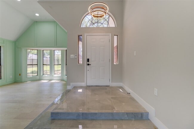 Building Photo - 1901 Canyon Creek Ct