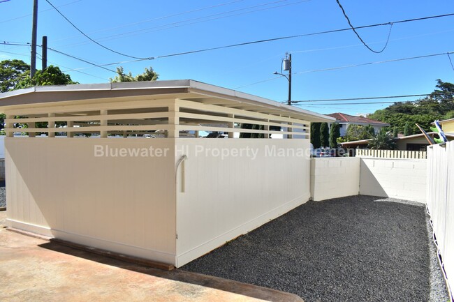 Building Photo - Renovated 4 bedroom, 2 bath Palolo home w/...