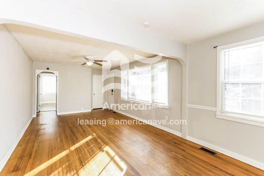 Building Photo - 632 Seymour Dr