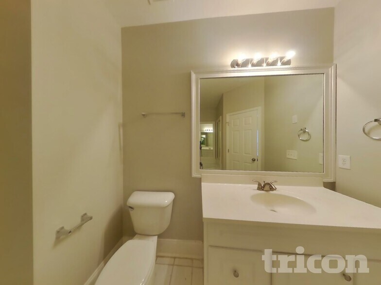 Building Photo - 4740 Julian Way