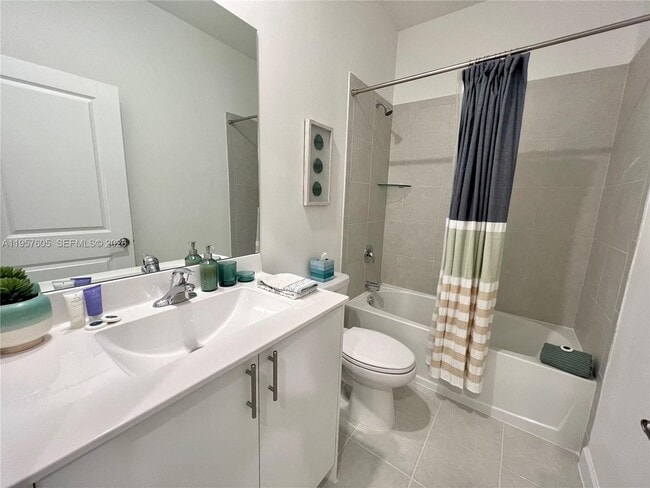 Building Photo - 20433 NW 4th Ave