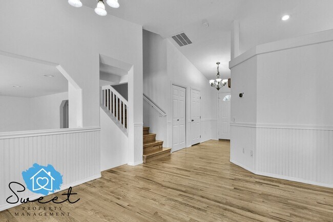 Building Photo - 5499 S Yarrow Pl