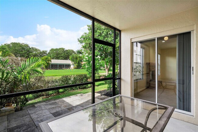 Building Photo - 10856 Cypress Glen Dr