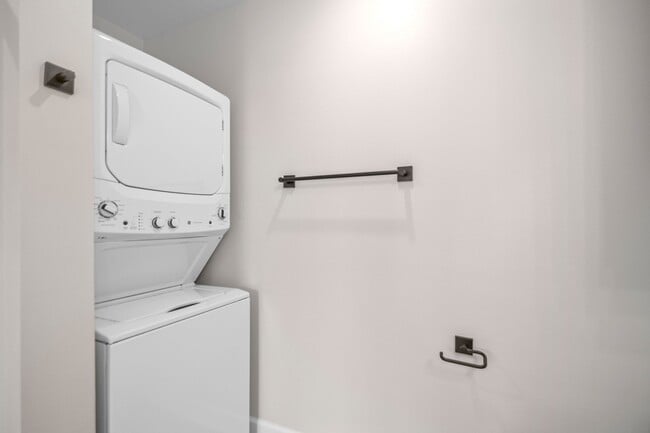Building Photo - Live on Parker Townhome - Rockwater Village