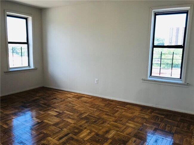 Building Photo - 225 W 233rd St