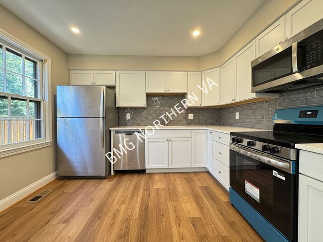 Building Photo - 9606 Scotch Haven Dr