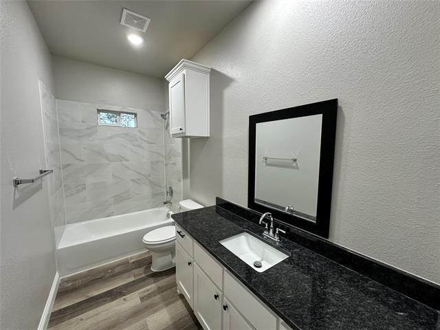 Building Photo - 3307 Langford St