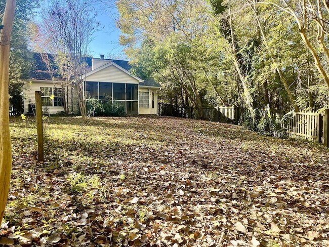 Building Photo - 524 Beverly Dr