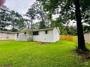 Building Photo - 3/2 for rent in downtown Brandon, MS!
