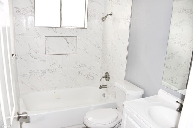 Building Photo - 3 br, 1 bath House - 6310 Brownleaf St