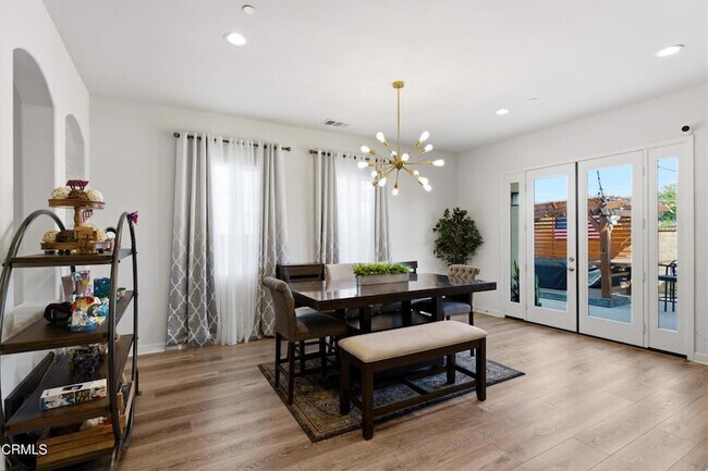 Building Photo - 2406 Nicklaus St