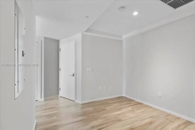 Building Photo - 801 S Miami Ave