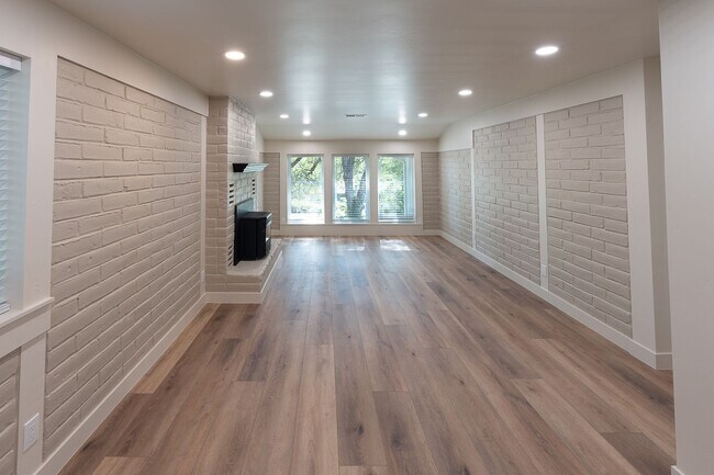 Building Photo - Beautiful Cameron Park New Build!