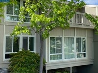 Building Photo - 438 Ridgeview Dr