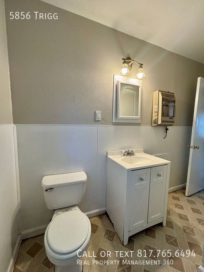 Building Photo - 5856 Trigg-