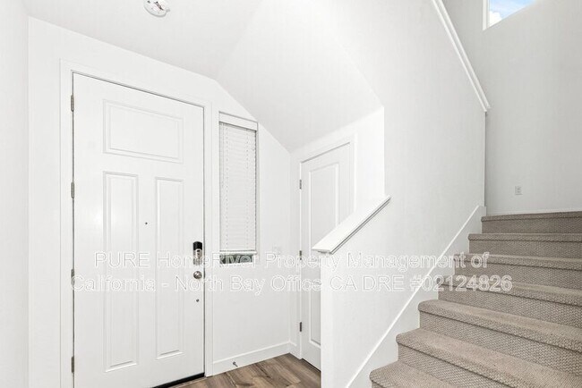 Building Photo - 1581 Country Manor Dr