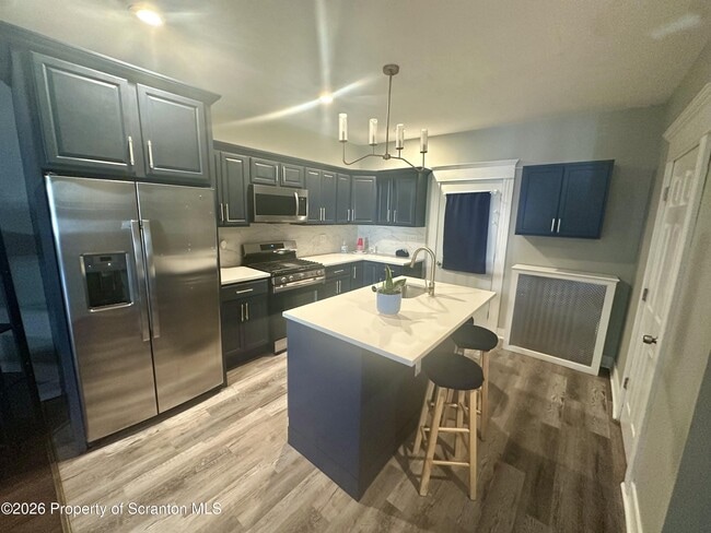 Building Photo - 916-918 Grandview St