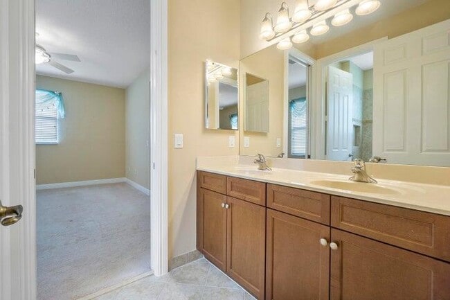 Building Photo - 11812 Windmill Lake Dr