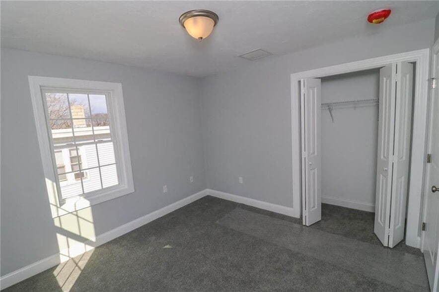 Building Photo - 129 Mill St