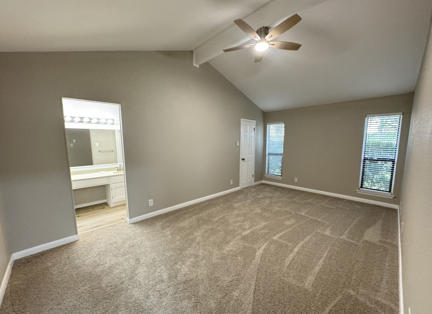 master bed - 4023 Briar Hollow St