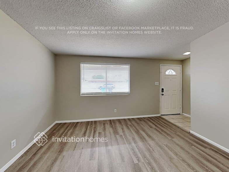 Building Photo - 8831 N 37th Dr