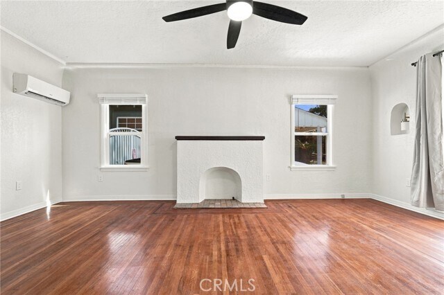 Building Photo - 5915 Morrill Ave