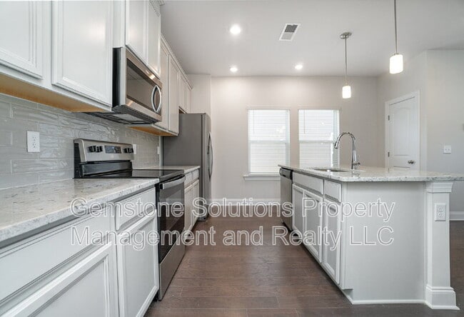 Building Photo - 639 Taylor Bend