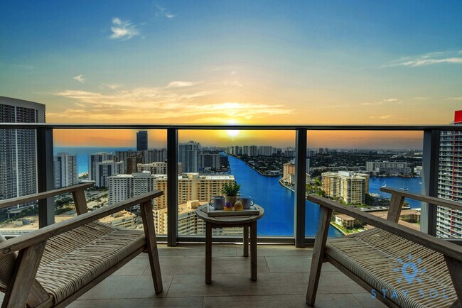 Building Photo - 4010 S Ocean Dr