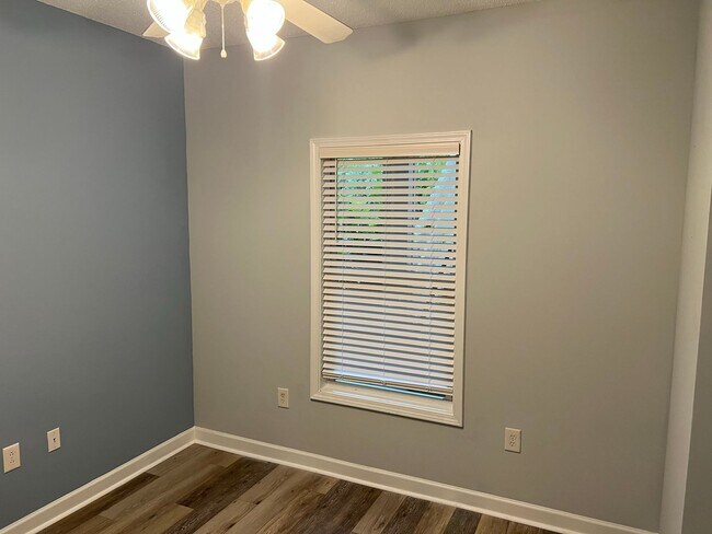 Building Photo - First floor, Unfurnished 3 Bedroom, 2 Bath...