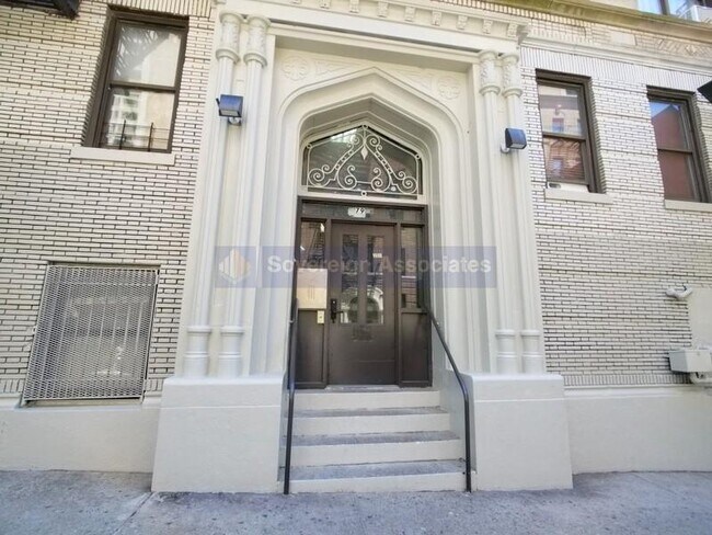 Building Photo - 79 Haven Avenue