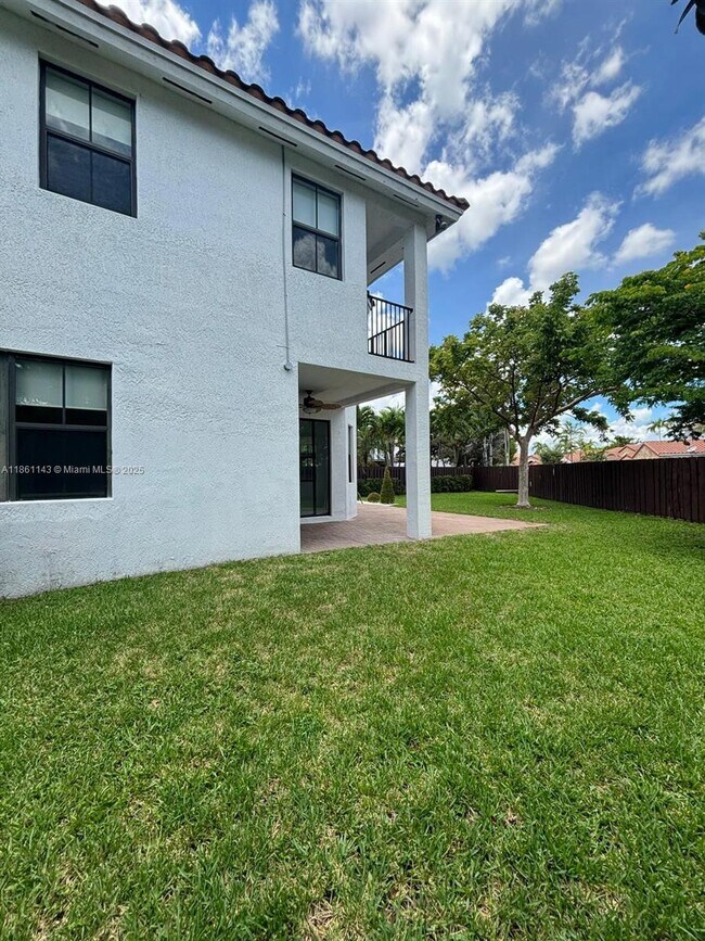 Building Photo - 9713 NW 8th Terrace