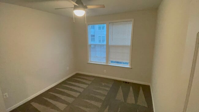 Building Photo - 5903 Laurel Bed Ln